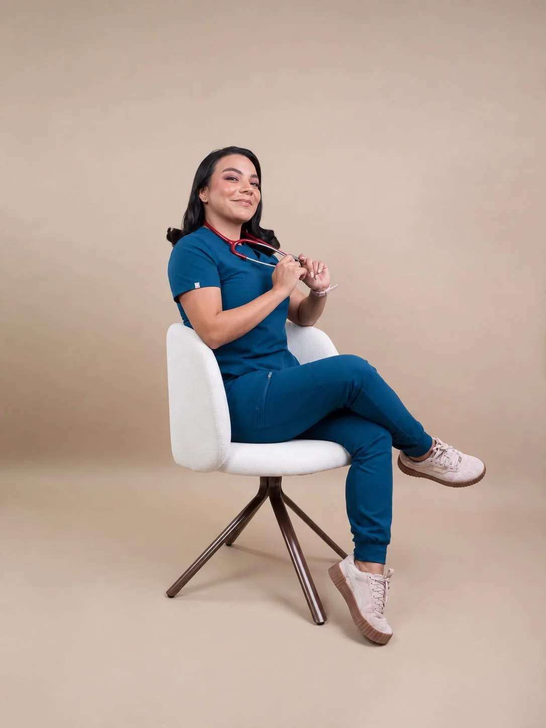 Retrato de la Dra. Karem Samantha Gonzalez Medel, especialista en Medicina Interna en Veracruz
